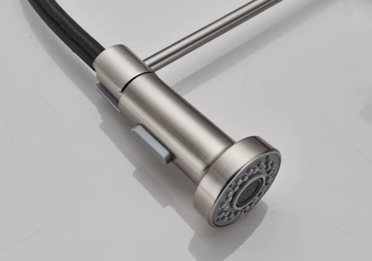 SaniSupreme Keukenkraan Pull - down Bologna gebogen met veer Nikkel Brush (RVS), zwarte slang