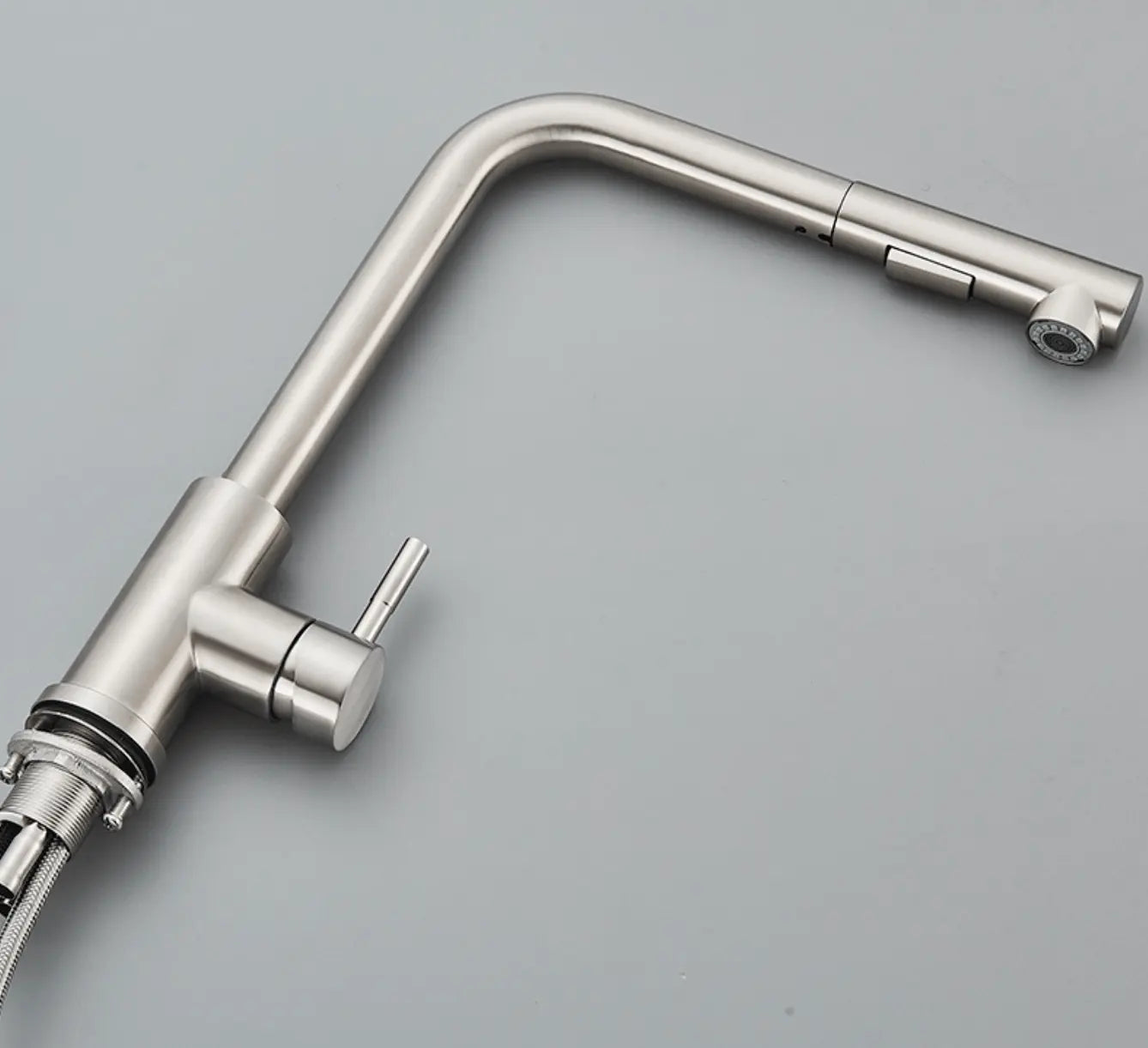 SaniSupreme Keukenmengkraan Aveiro Waterbesparend Uittrekbare Handdouche Brush Zilver