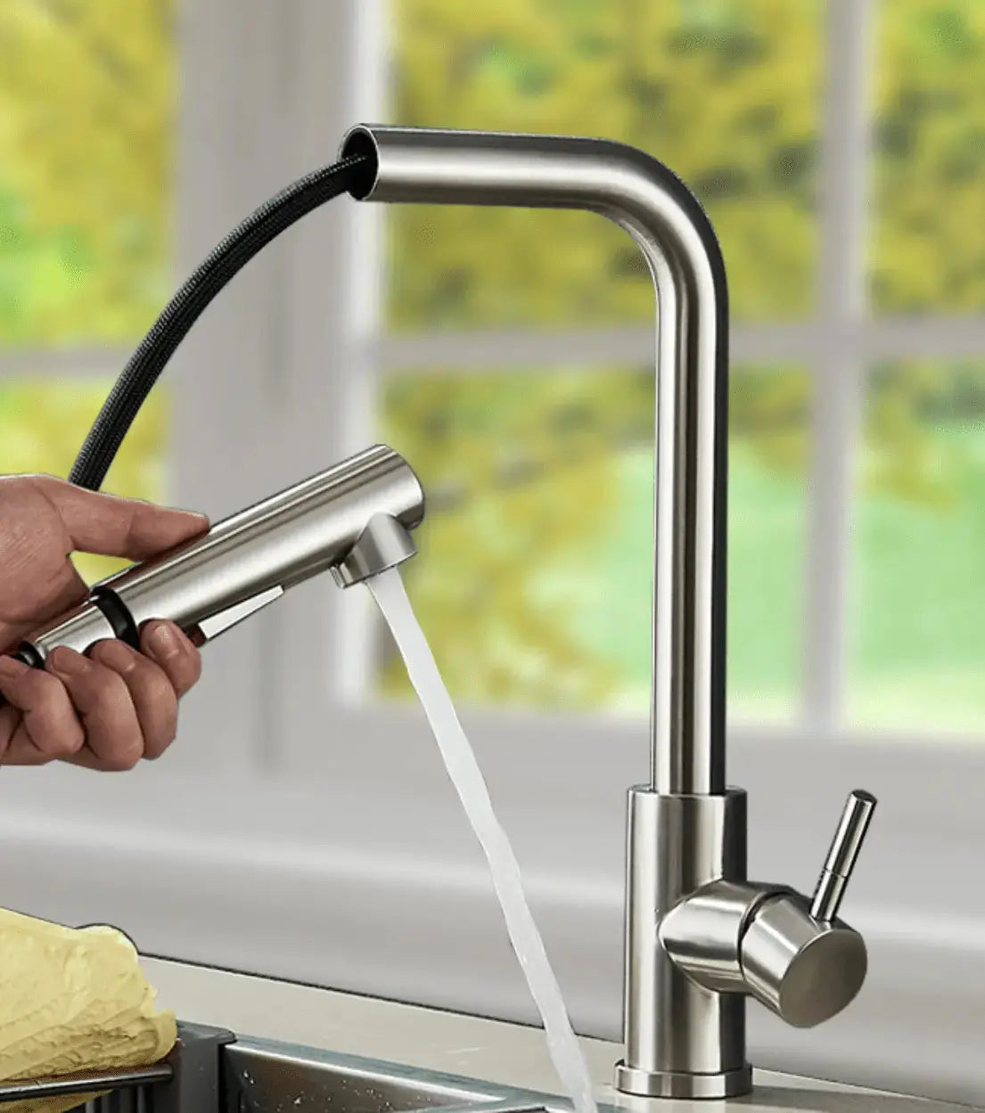 SaniSupreme Keukenmengkraan Aveiro Waterbesparend Uittrekbare Handdouche Goud Brush