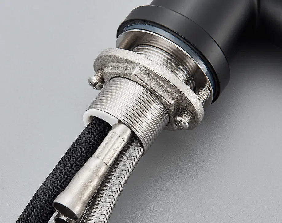 SaniSupreme Keukenmengkraan Aveiro Waterbesparend Uittrekbare Handdouche Zwart