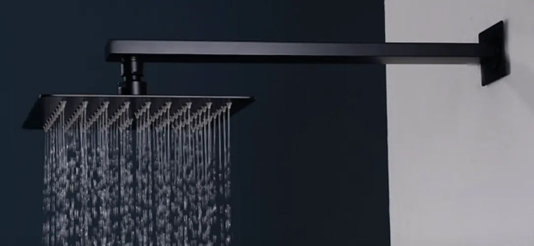 SaniSupreme Losse Douche arm, mat zwart, rechthoekig, 38 cm. lang met vierkant rozet