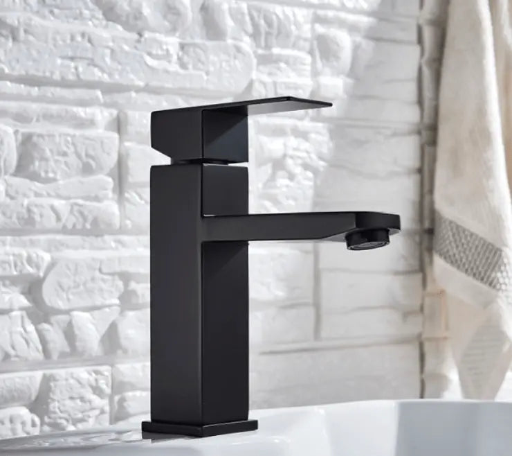 SaniSupreme Luca wastafel kraan opbouw laag model vierkant mat zwart