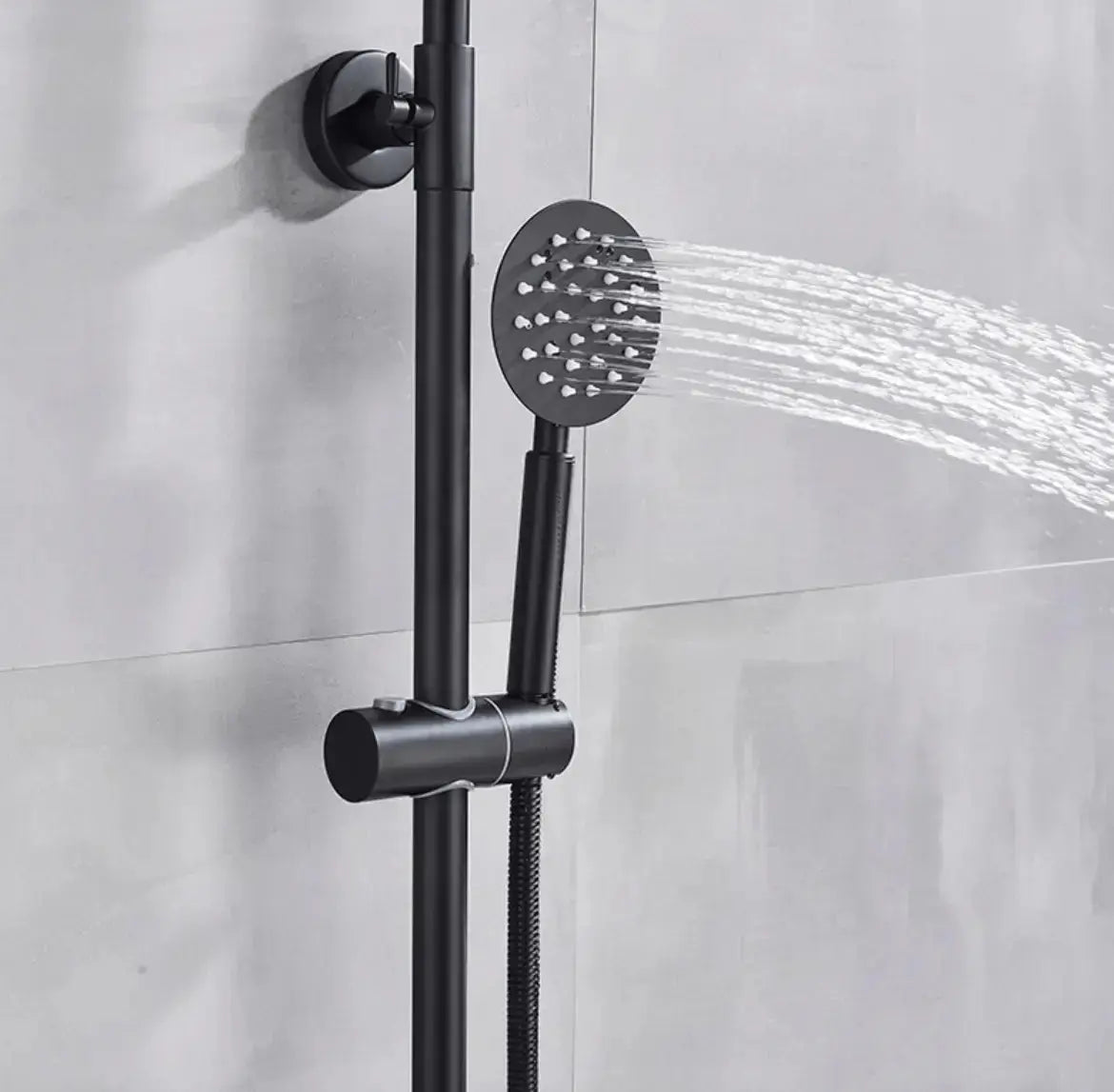 SaniSupreme Miami opbouw bad doucheset 3 weg met baduitloop 20 cm. regendouche mat zwart rond