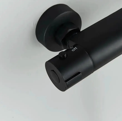 SaniSupreme Peru doucheset opbouw mengkraan 2 weg smal met staaf handdouche mat zwart