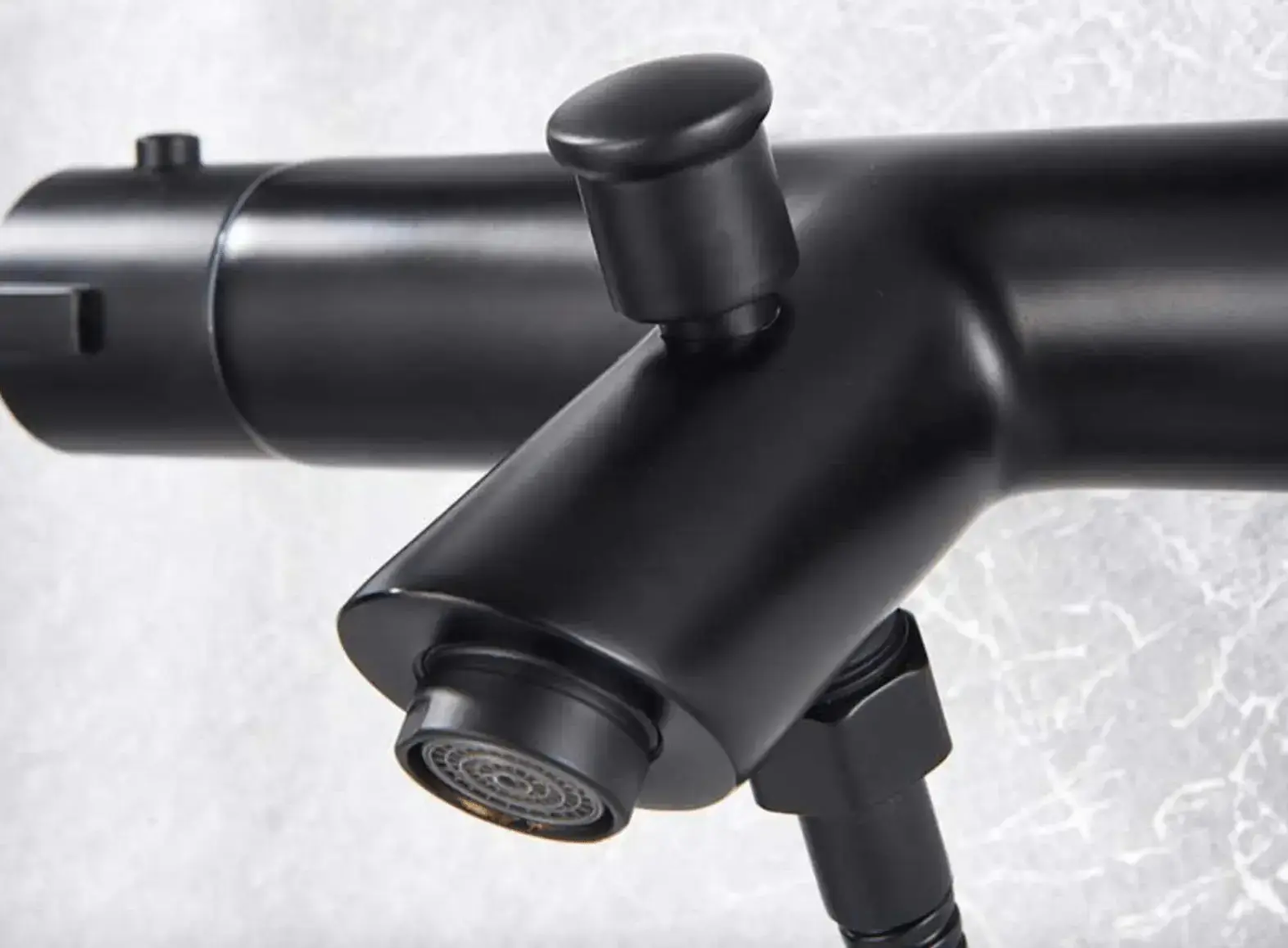 SaniSupreme Peru doucheset opbouw mengkraan 2 weg smal met staaf handdouche mat zwart