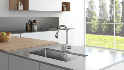 SaniSupreme thermostatische keukenkraan uittrekbaar Bologna gebogen RVS