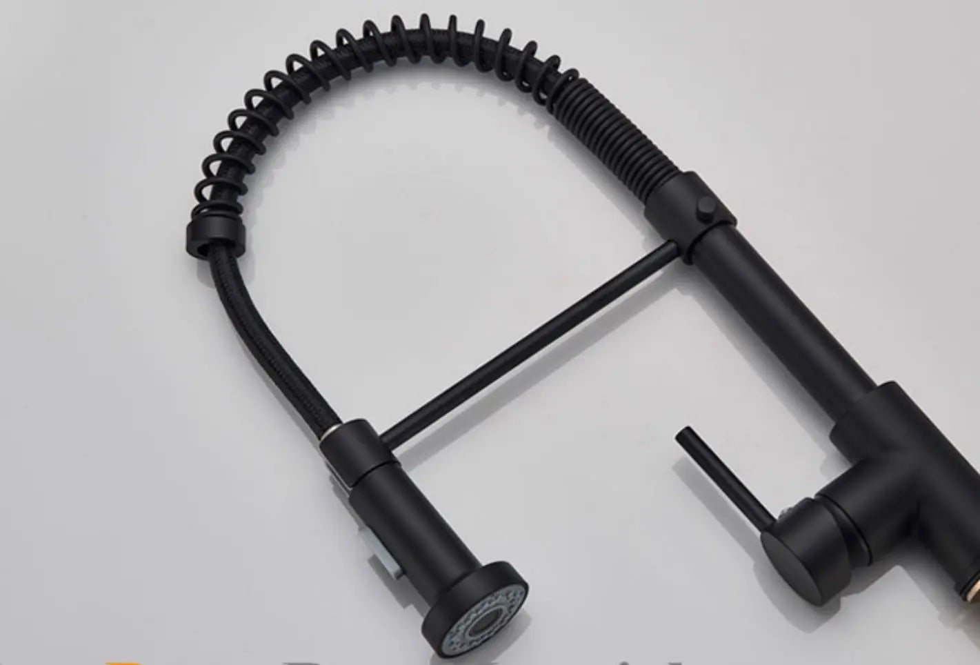 SaniSupreme® thermostatische keukenmengkraan San Marino gebogen met veer mat zwart