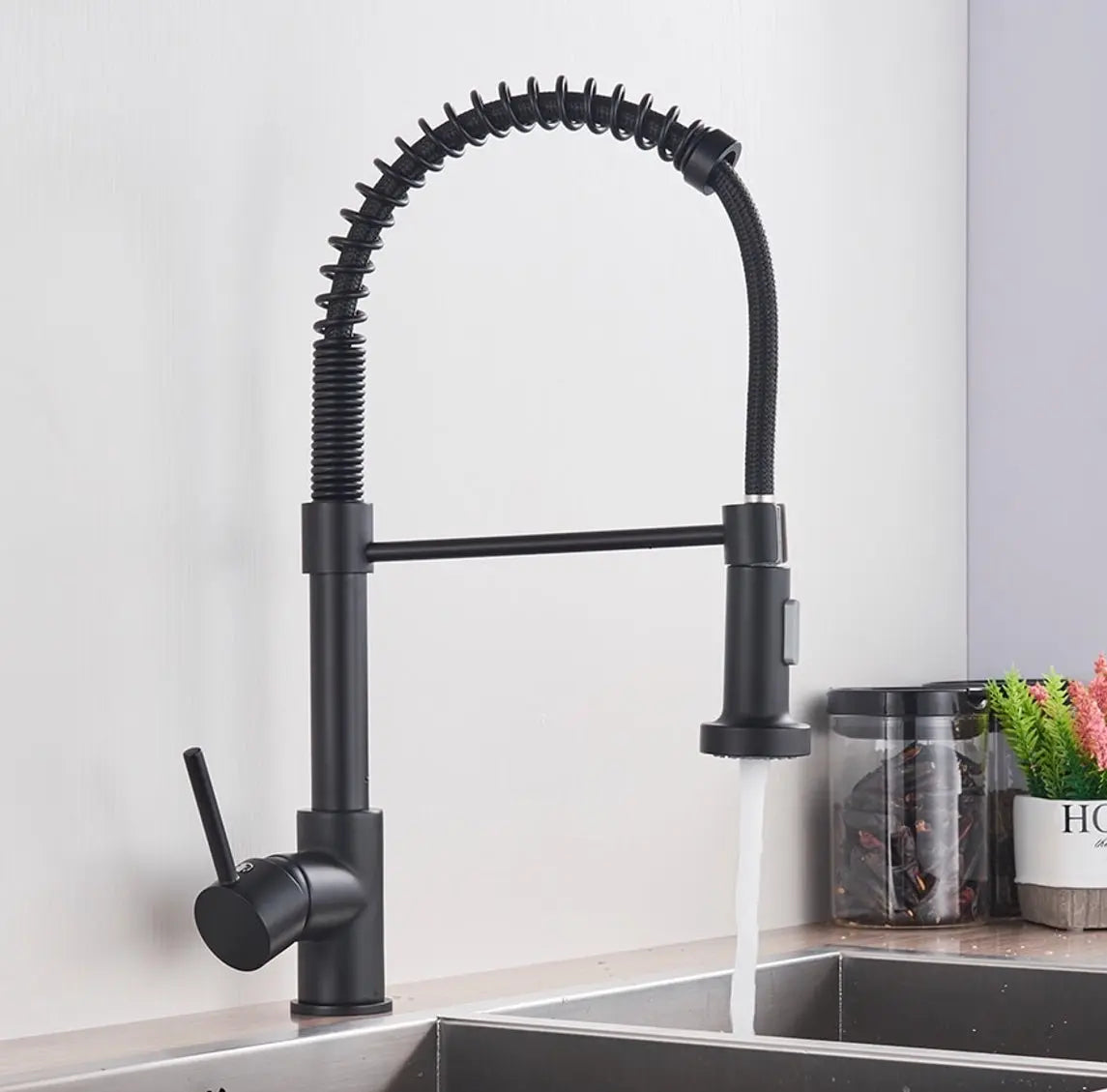 SaniSupreme® thermostatische keukenmengkraan San Marino gebogen met veer mat zwart