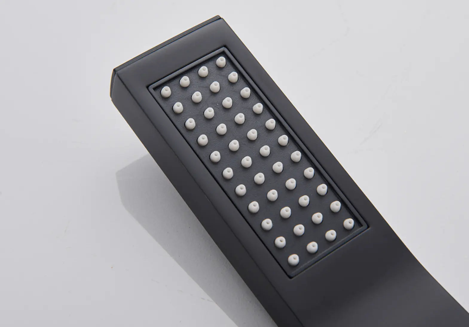 SaniSupreme Turijn handdouche smal rechthoek Messing mat zwart luxe zware kwaliteit