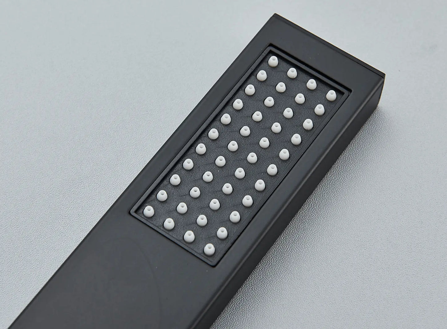 SaniSupreme Turijn handdouche smal rechthoek vlak Messing mat zwart luxe zware kwaliteit