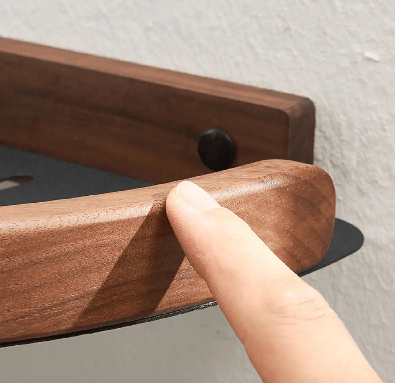 Sanisupreme Wand Hoekplank Doucherek mat zwart walnoot rand 28 cm. RVS