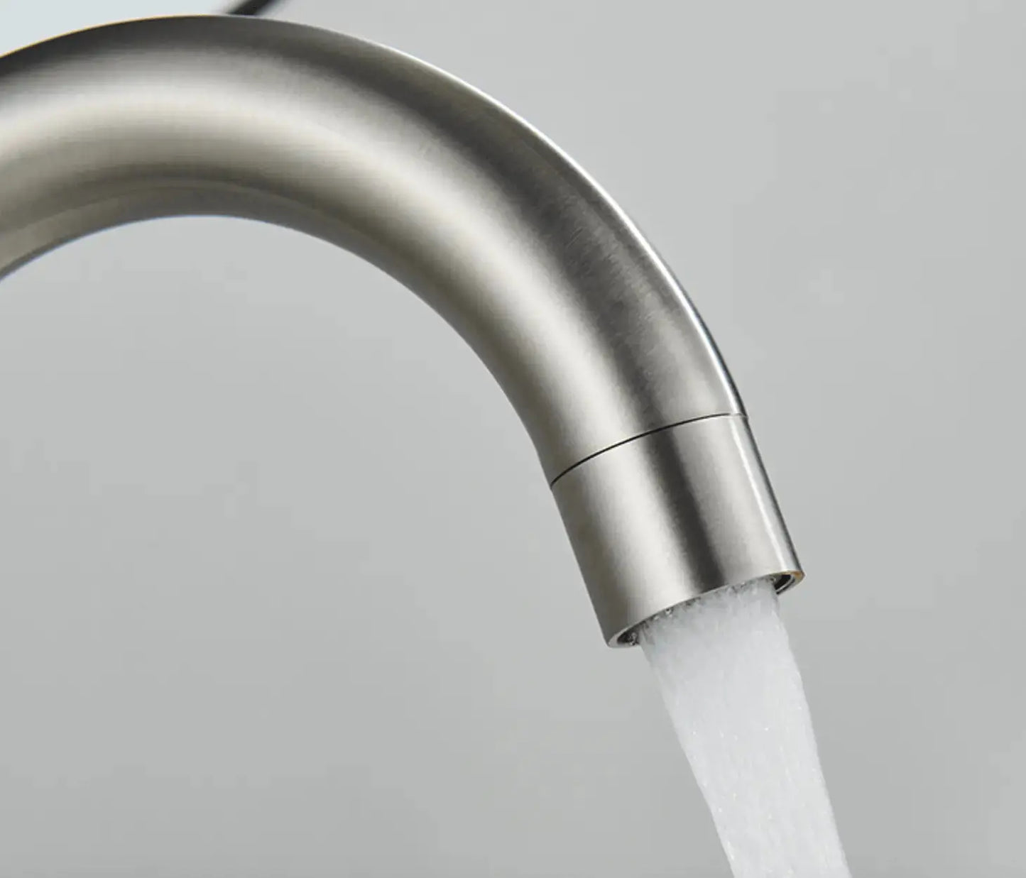 SaniSupreme Wastafel designkraan Nordica opbouw gebogen mengkraan kompleet geborsteld zilver