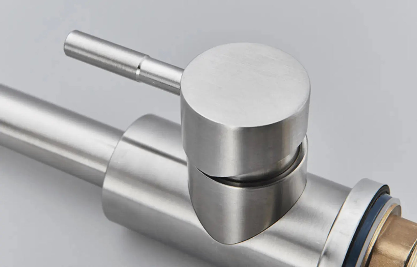 SaniSupreme Wastafel designkraan Nordica opbouw gebogen mengkraan kompleet geborsteld zilver