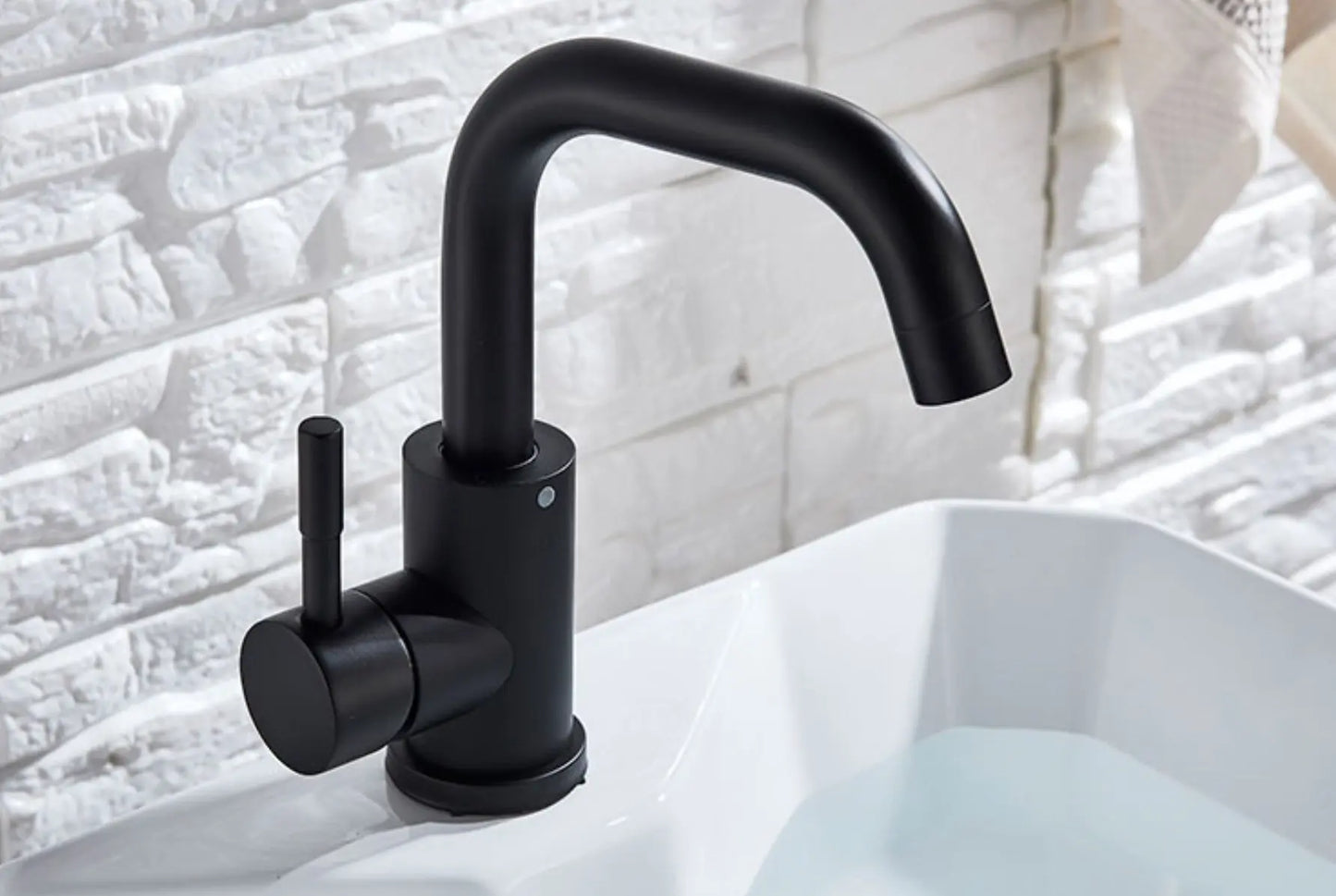 SaniSupreme Wastafel designkraan Nordica opbouw U - mengkraan compleet mat zwart