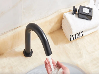 SaniSupreme Wastafel kraan opbouw met automatische sensor 18 cm koud water